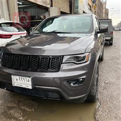 جیپ گراند شیرۆکی